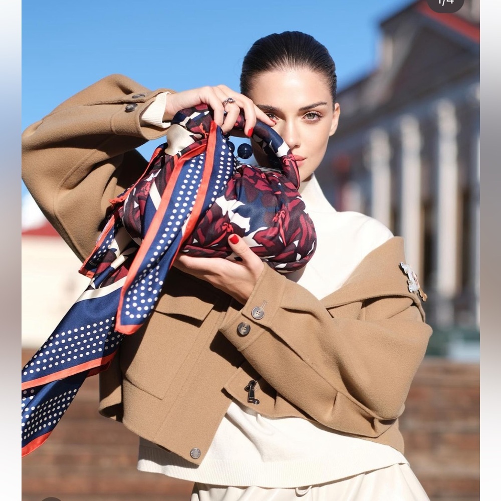 Weekend max mara cropped trench coat M